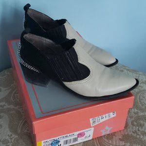 Sam Edelman circus black and white oxfords, size 6.5